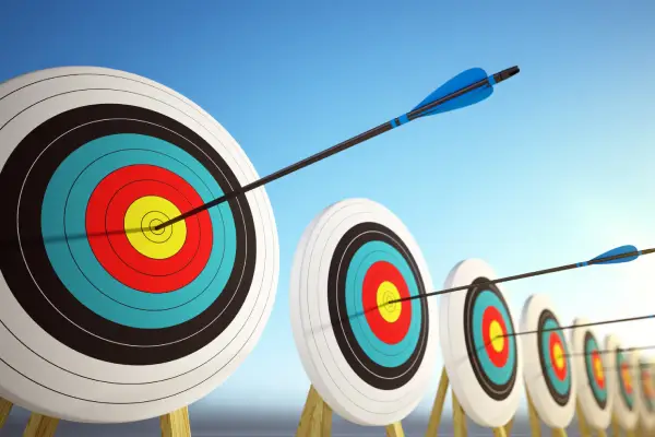 arrows hit bullseye every time - like Google Ads campaign with precise and accurate audience targeting